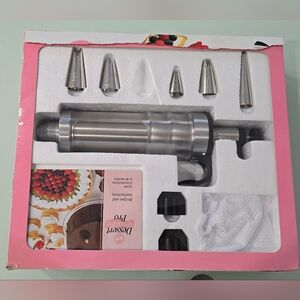WILTON - Dessert Decorator Pro - New, no Box